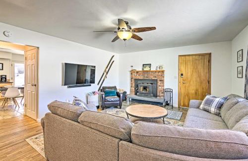 McCall House | Updated Rustic Retreat Cabin Walk to Payette Lake