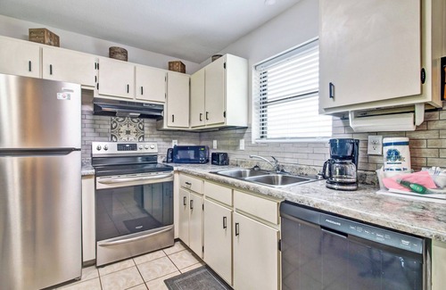 Lake Tansi Condo | Upgraded King Bed Romantic Retreat
