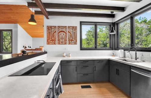 Dripping Springs House | Uplift House I 3/3, Stars, Sauna