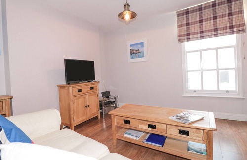 Dartmouth Cottage | Upper 3