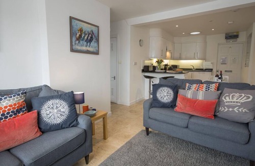 Salcombe Cottage | Upper Fernlea