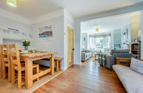 Treator House | Uppincot