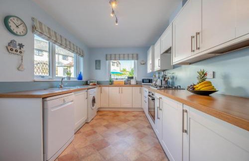 Treator House | Uppincot