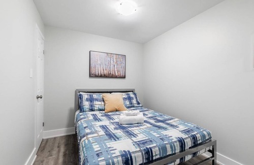 Central Hamilton Apartment | Upscale 1BR - Boutique Apartment - PRIME Location!