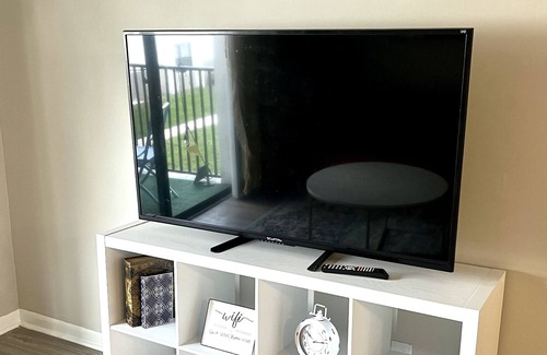 Pembroke Pines Apartment | Upscale Bohemian Family sized Apartment w/ balcony