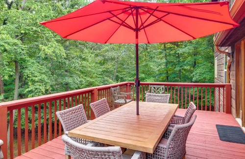 Ellijay House | Upscale Coosawattee Cabin with Hot Tub and Fire Pit!