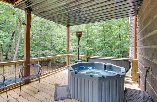 Ellijay House | Upscale Coosawattee Cabin with Hot Tub and Fire Pit!