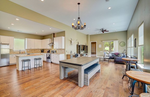 Horseshoe Bay West House | Upscale country getaway with private hot tub, game room, & beautiful views