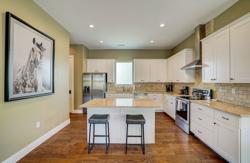 Horseshoe Bay West House | Upscale country getaway with private hot tub, game room, & beautiful views