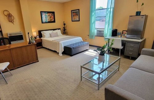 Bainbridge Apartment | Upstage Stay at The Historic Paxton Theatre