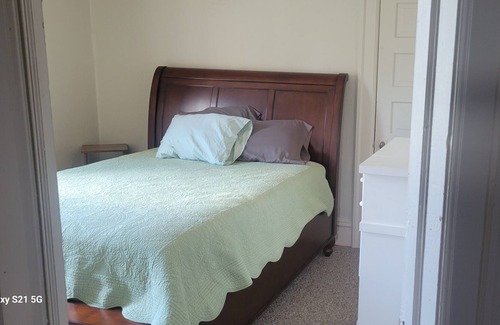 Butte Apartment | Upstairs apartment in uptown Butte. Cute apartment in a historical building.