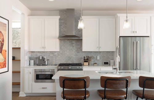 Rosewood House | Upstay: Eastside Home w/Patio & BBQ—11 Mins to DT