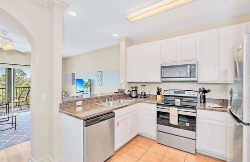 West Kissimmee Apartment | Upstay Modern 3BR Getaway w Pool and Hot Tub