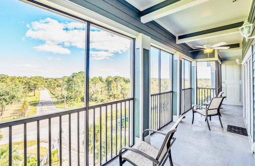 West Kissimmee Apartment | Upstay Modern 3BR Getaway w Pool and Hot Tub