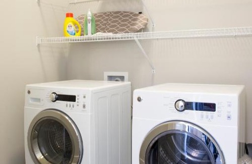 Third Ward Apartment | Uptown 1 BR Apt with Balcony by Frontdesk