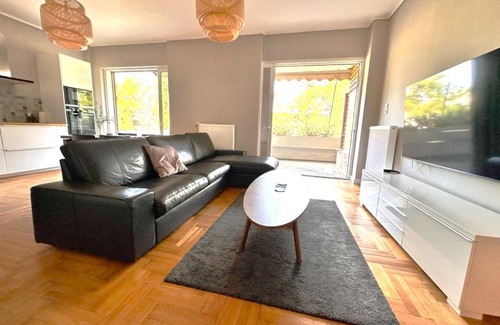 Filothei Apartment | UpTown Suburb Apartment