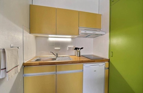 Illzach Apartment | "Urbaine Budget" Comfortable Studio with Parking "Les Péri-Urbaines"