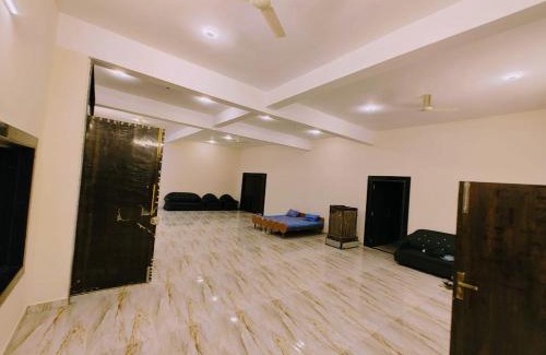 Bhopal House | Urban escape
