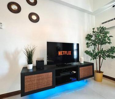 Barangka Ilaya Apartment | Urban Haven: Chic 2BR Retreat in Vibrant Manila