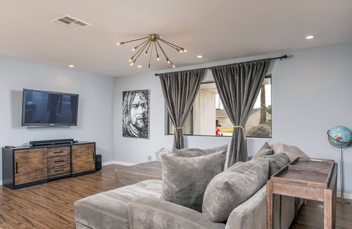 Scottsdale Highlands House | URBAN IN OLD TOWN - PRIVATE POOL - HEART OF OLD TOWN