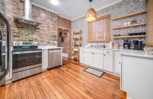 Shelby Park House | Urban Oasis Haven in St Catherine