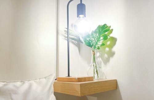 Lambeth Apartment | Urban Oasis with Private Garden