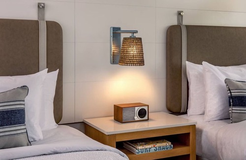 North Ocean City Hotel | Urban Queens Abode, Ashore Resort, Scenic City Frames, Beach Amenities, 2 Rooms