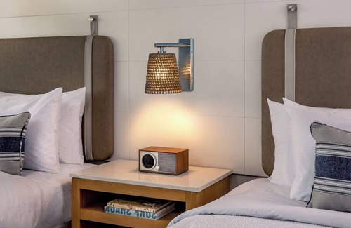 North Ocean City Hotel | Urban Queens Abode, Ashore Resort, Scenic City Frames, Beach Amenities, 2 Rooms