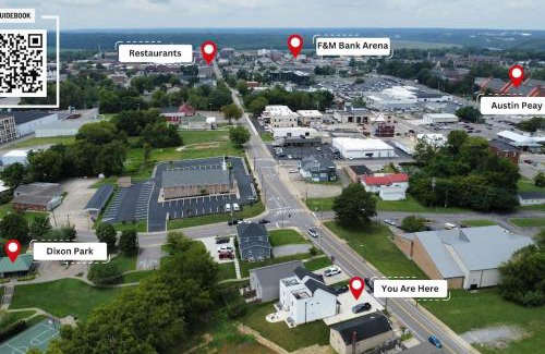 Clarksville House | Urban Rooftop of Downtown (1014 Franklin St)