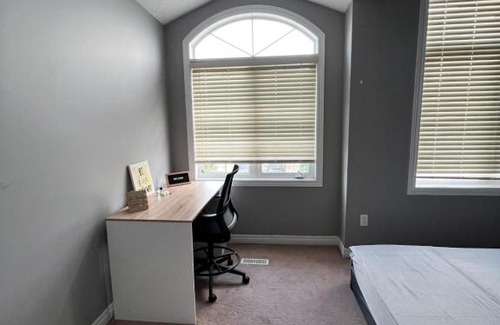 Brampton House | Urban Serenade- Private Room in House
