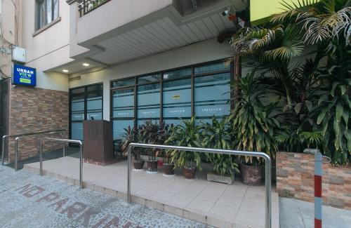 Bangkal Hotel | UrbanView at Evangelista Street Makati