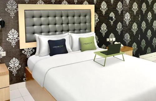 Banjarmasin Hotel | Urbanview Hotel Niraz Syariah Banjarmasin by RedDoorz