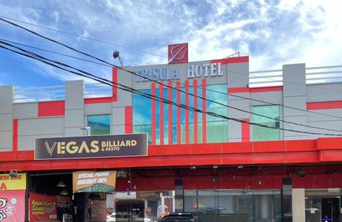 Panakkukang Hotel | Urbanview Trisula Hotel Makassar