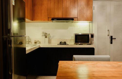Sunset Road Villa | UrbanVilla
