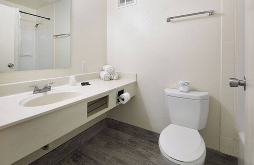 Southern Shops Hotel | USA Economy Lodge