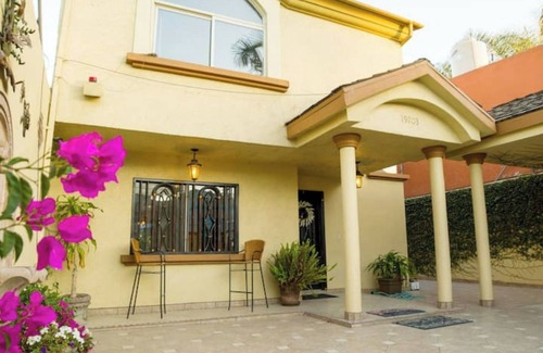 Tijuana House | USA Otay Border-1 min from the US border