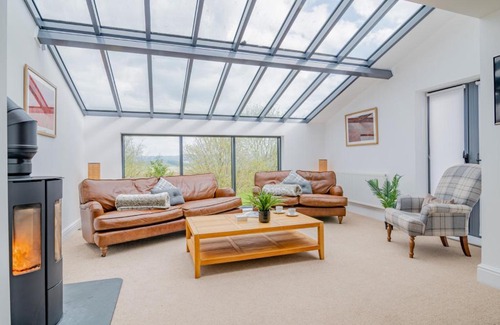 Coed-Y-Paen Apartment | USK Barn