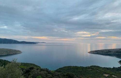 Ustrine House | Ustrine view