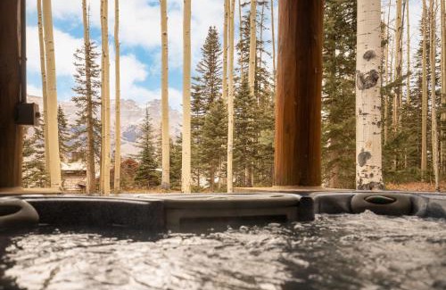 Mountain Village House | Ute Lodge by AvantStay Cozy Expansive Mountain Home Close to the Slopes