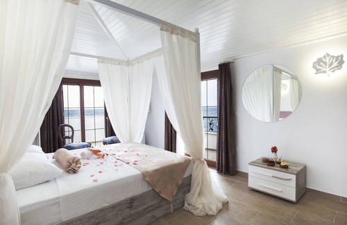 Mordogan Hotel | Uzum Iskelesi Butik Otel