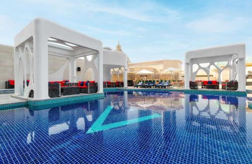 Sheikh Zayed Road Hotel | V Hotel Dubai, Curio Collection by Hilton