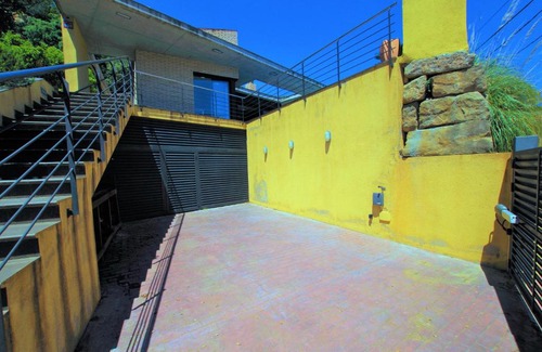Lloret de Mar Villa | V&V LLORET-VILLA NICOLE moderna villa para 9 PAX con piscina privada y barbacoa