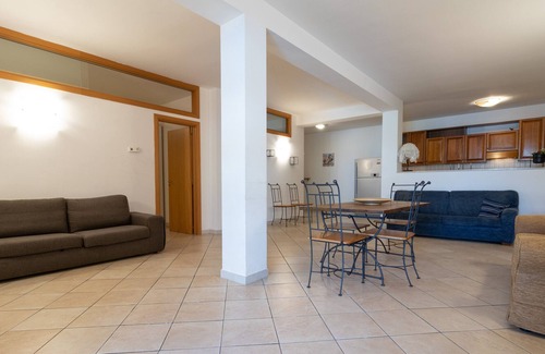 Cassano delle Murge House | Vacation Home "In Villa Sulla Murgia Due" with Pool, Terrace & Wi-Fi
