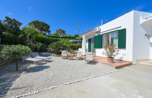 Ischia Porto Villa | Vacanze ad Ischia Villa Maddalena con Piscina, Giardino e Posto Auto - 6 posti letto