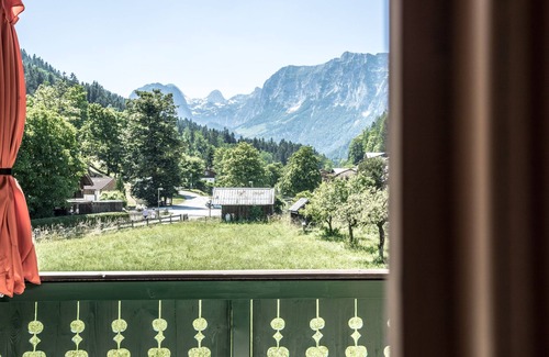 Ramsau Apartment | Vacation apartment 1-6 persons, 130-170 qm, balcony, TV, 2-3 bedrooms, non-smoking