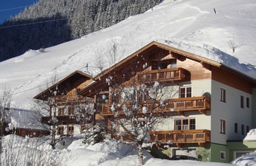 Innervillgraten Apartment | Vacation apartment BERG 1 - Holiday apartment Daniela Mair