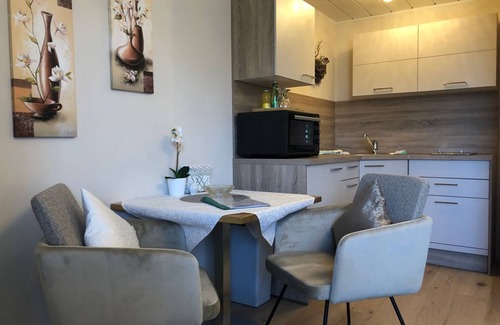 Abersee Apartment | Vacation apartment 4 with 1 bedroom - Gästehaus Kloibergütl