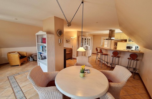 Midlum Apartment | Vacation apartment/apartment for 5 guests with 75m² in Oevenum (267737)