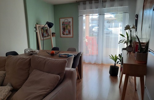 Garrigues Apartment | Vacation apartment in residential area