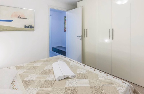 Gaino Apartment | Vacation apartment in three-family house with shared swimming pool and large garden 4 km from Toscol